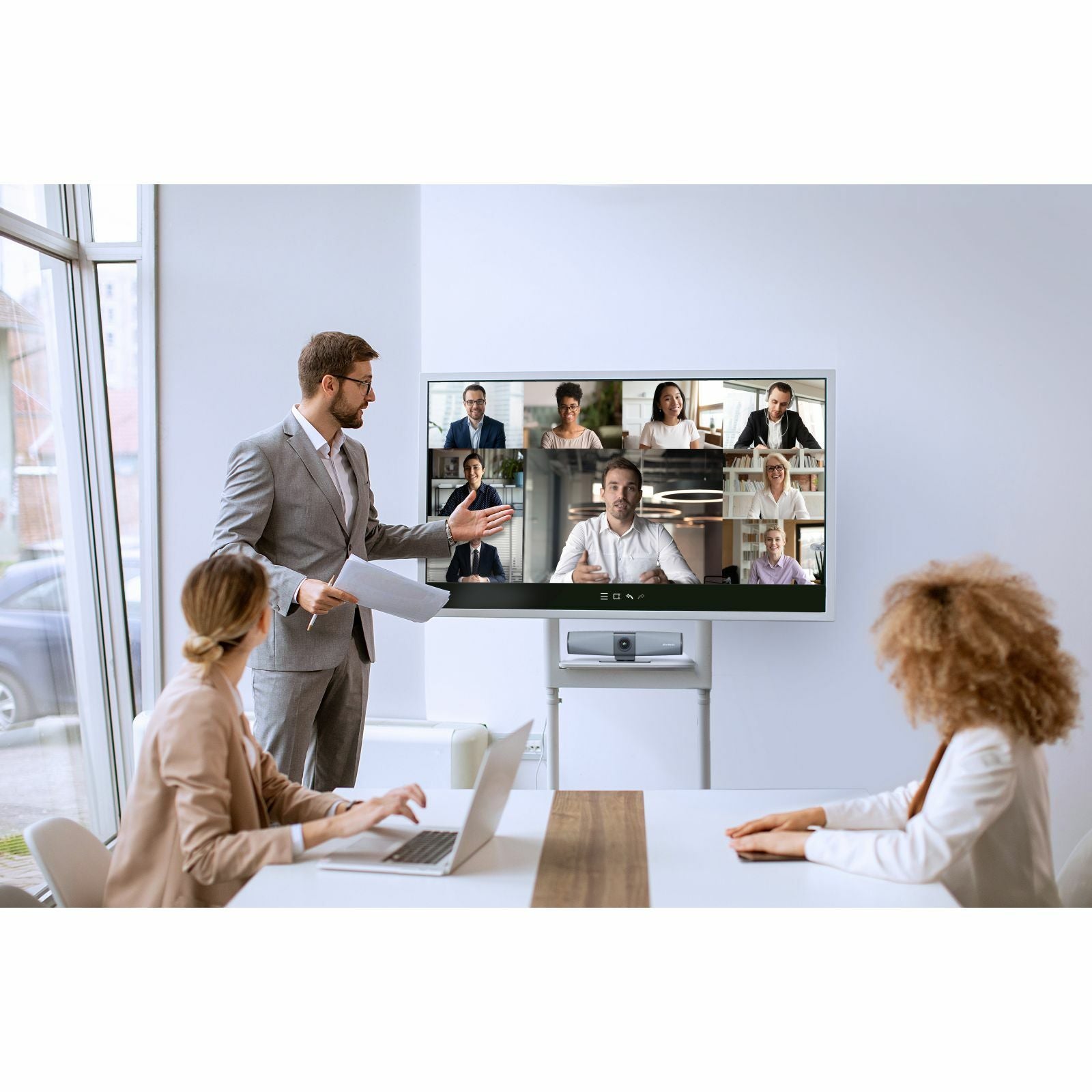 AVerMedia Mingle Bar Webcam - 30 fps - USB 3.2 (Gen 1) Type C. TAA and NDAA Compliant AVerMedia Mingle Bar Webcam - 30 fps - USB 3.2 (Gen 1) Type C. TAA and NDAA Compliant